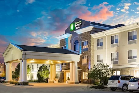 Holiday Inn Express & Suites Bellevue by IHG