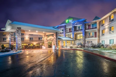 Holiday Inn Express & Suites Gunnison by IHG