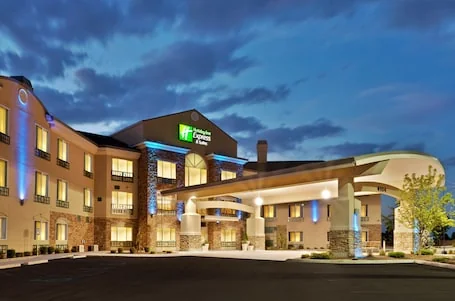 Holiday Inn Express & Suites Nampa – Idaho Center by IHG