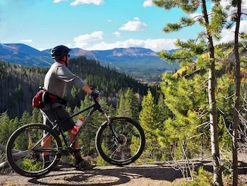 Hotel Alpenrock Breckenridge, Curio Collection by Hilton