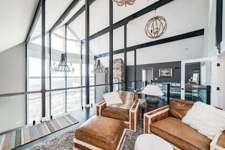 Insane Mountain Views – New Listing