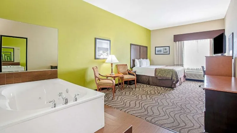 La Quinta Inn & Suites by Wyndham Corpus Christi Airport
