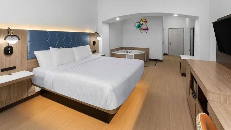 La Quinta Inn & Suites by Wyndham San Antonio Northwest