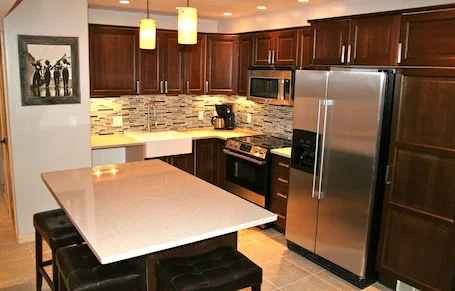 Lux Condo 1BR/1BA in Mountainside – KING bed – Free Wifi 500+mbps – HUGE Shower