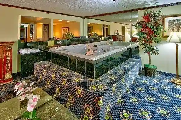 MCM Elegante Hotel – Odessa