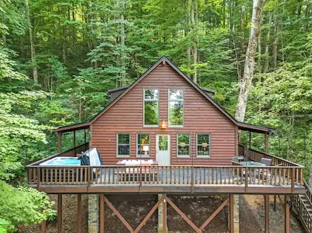 Minutes to Nada Tunnel + Natural Bridge SP / Views – Hot Tub – Firepit