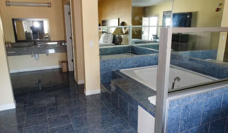 Motel 6 Houston, TX – Willowbrook Mall