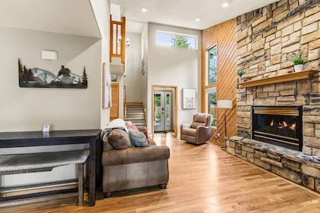 Mountain Escape w/ Fireplace & Hot Tub