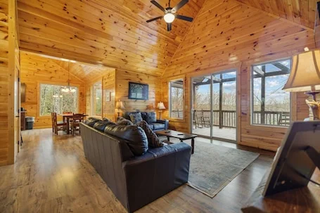 Mountain Jubilee: Sleeps 8 | Relaxing Retreat with Game Room & Hot Tub