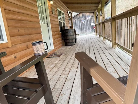 New! Yogi’s Get Away in Red River Gorge- Big Yard.