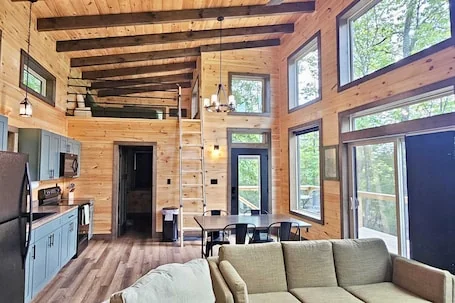 Pine Rock – Private – RRG – Views – Perfect Location