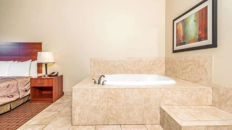 Ramada by Wyndham College Station