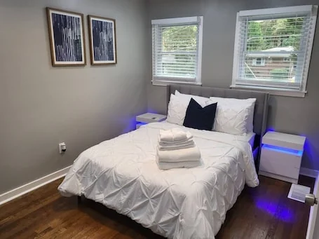 Rare+Heated Pool & Spa+Near Downtown