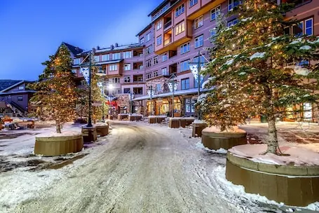 Recently remodeled Ski in/Ski out condo right by New Gondola. Hot Tub access