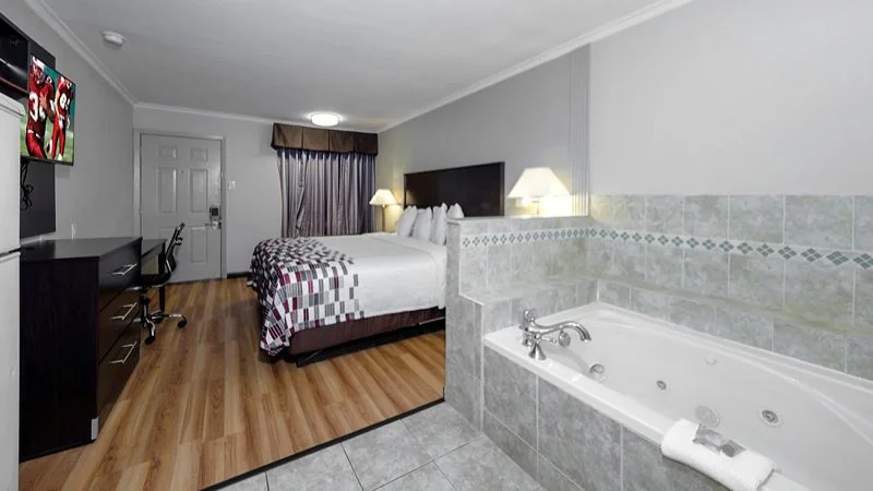 Red Roof Inn Arlington – Entertainment District