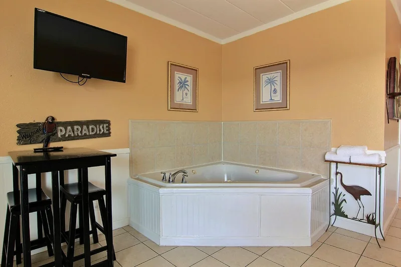 Shark Reef Resort Motel & Cottages