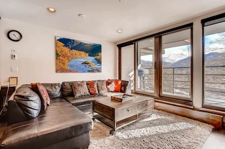 Simba Run Condos 2Bed 2Bath