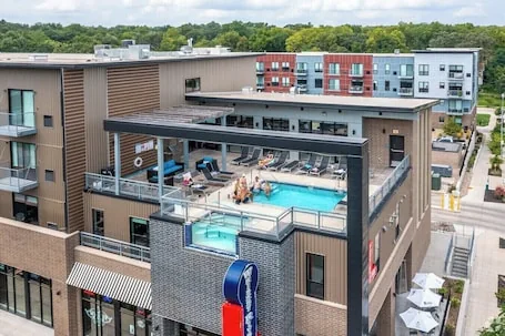 Sleepover | Prime 1BD/1BA – Downtown Des Moines