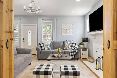 The Bell House – Contemporary Comfort Near Wards Road with a Luxurious Hot Tub!
