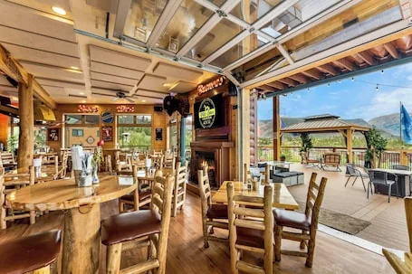 The Gateway Inn