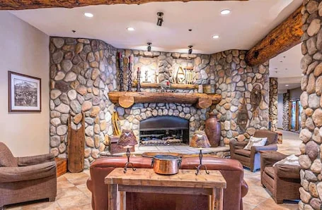 The Grand Lodge by Traverse Hospitality (No Resort Fees)