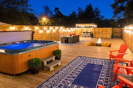 The Single Barrel – Deck, Fire Pit, Hot Tub, Games
