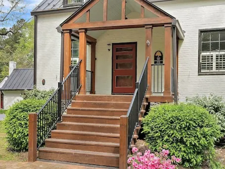 Vincent House – Historic Charm & Modern Comfort
