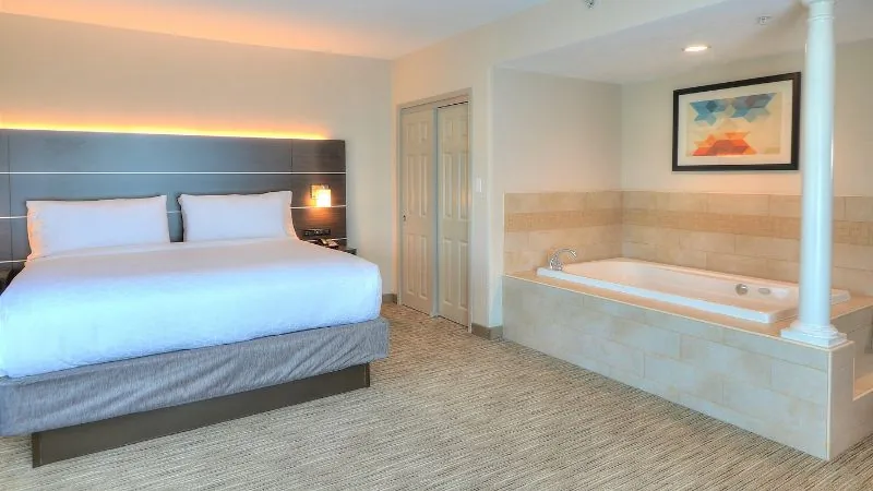 Holiday Inn Express & Suites Mobile/Saraland