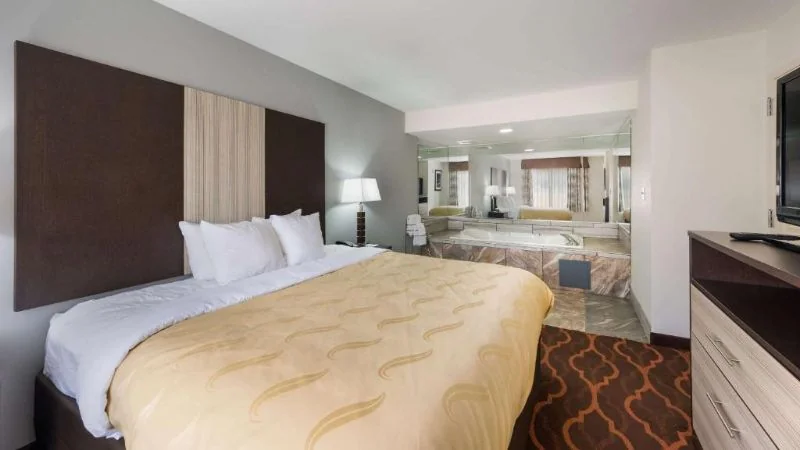 Quality Inn & Suites Huntsville Research Park Area