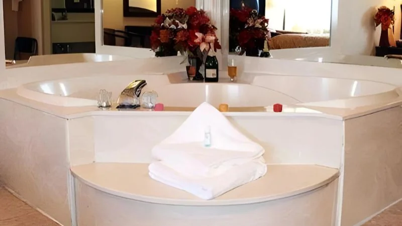 A Victory Suites Warren