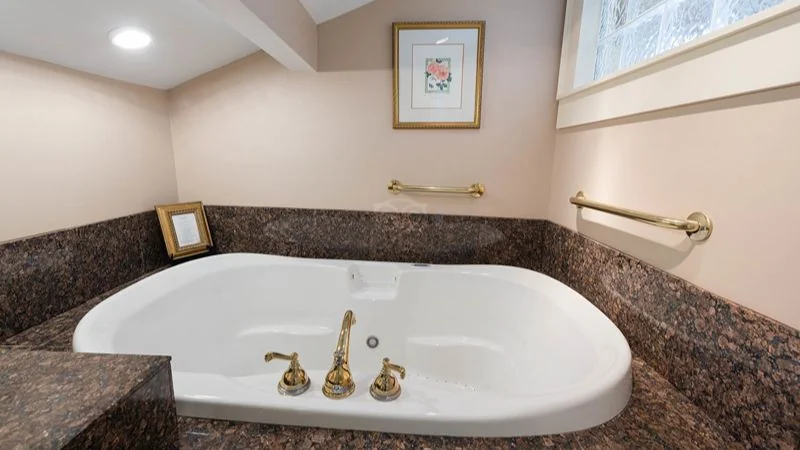 Albemarle Inn