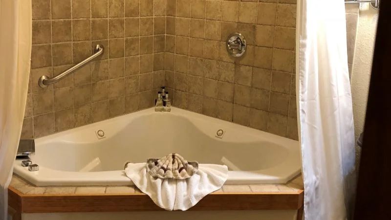All Seasons Inn
