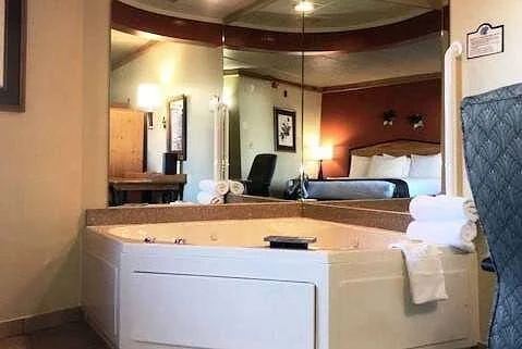AmericInn by Wyndham Oswego