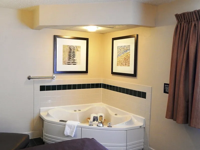 AmericInn by Wyndham Sturgeon Bay