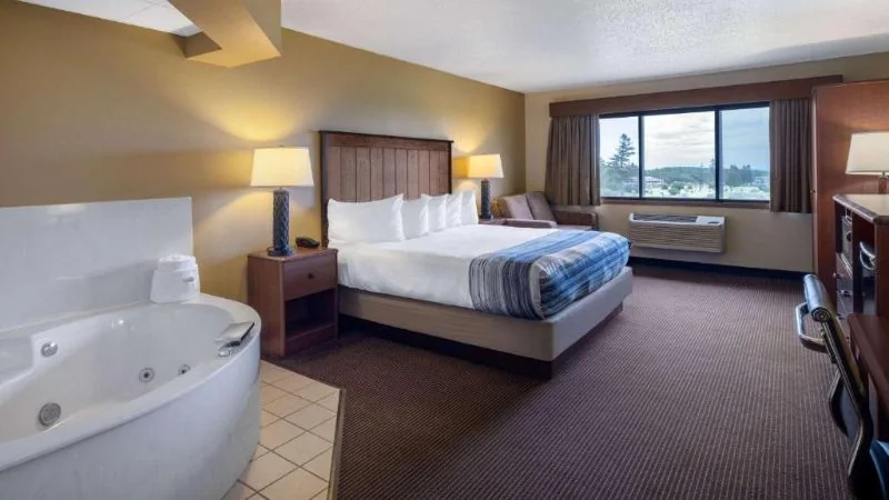 AmericInn by Wyndham Two Harbors Near Lake Superior