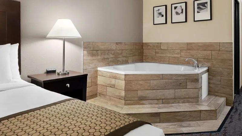 Baymont by Wyndham Belleville Airport Area