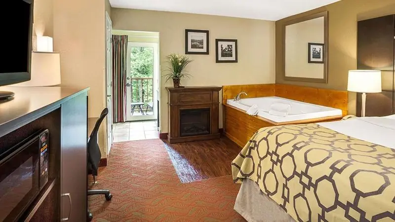 Baymont by Wyndham Gatlinburg on the River