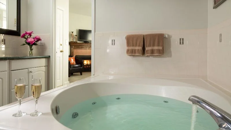 Beech Tree Inn and Cottage