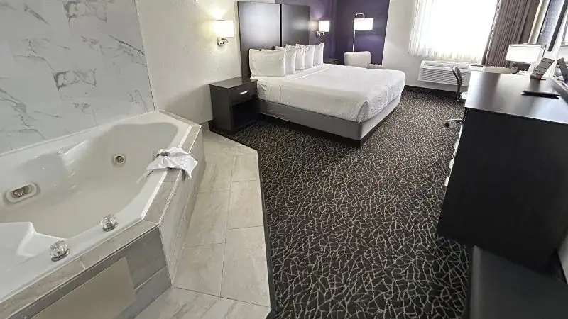 Best Western Bolingbrook Hotel