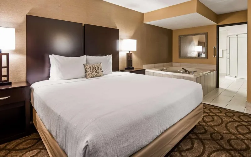 Best Western Okemos/East Lansing Hotel & Suites