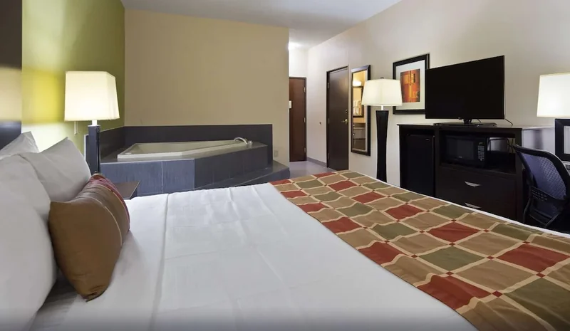 Best Western Plus Huntersville Inn & Suites Near Lake Norman