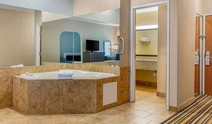 Best Western Plus New England Inn & Suites
