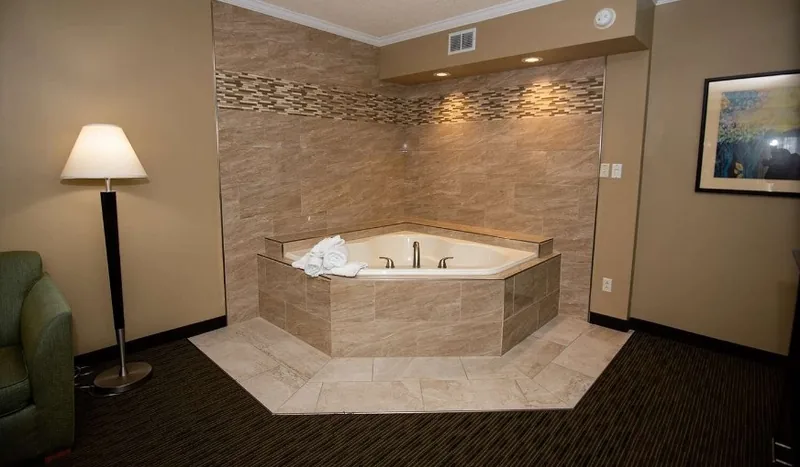 Best Western Plus Plattsburgh