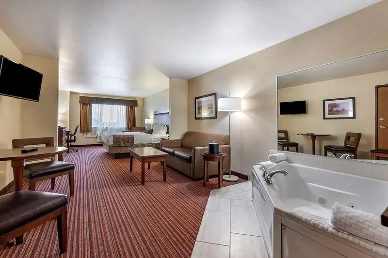 Best Western Plus Sparta Trail Lodge