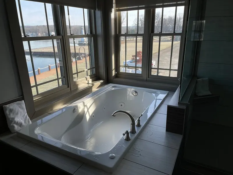 Chautauqua Harbor Hotel-Jamestown