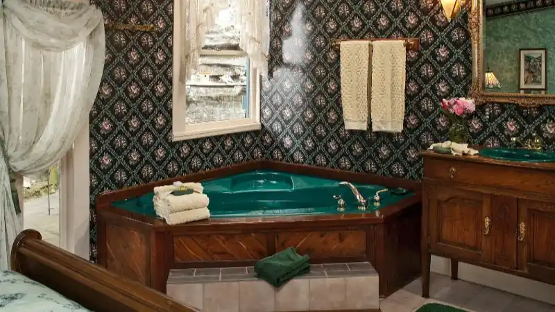 Cliff Cottage Inn – Victorian B&B and Boutique Hotel