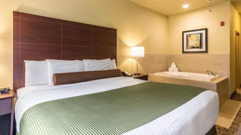 Cobblestone Hotel & Suites – Harborcreek