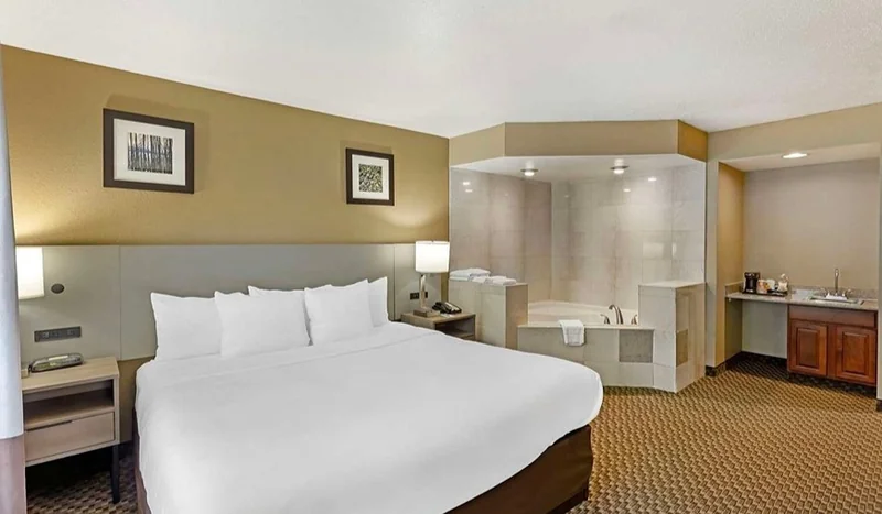 Comfort Inn & Suites Carneys Point – Pennsville