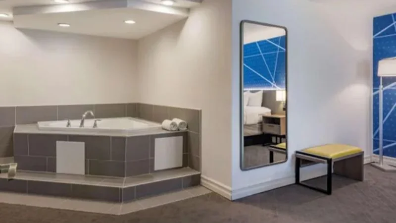Comfort Inn & Suites East Greenbush – Albany
