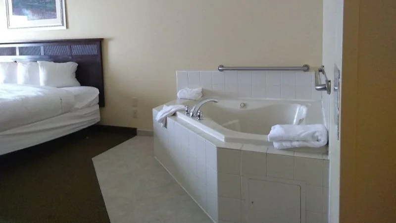 Comfort Inn & Suites Hampton Near Coliseum